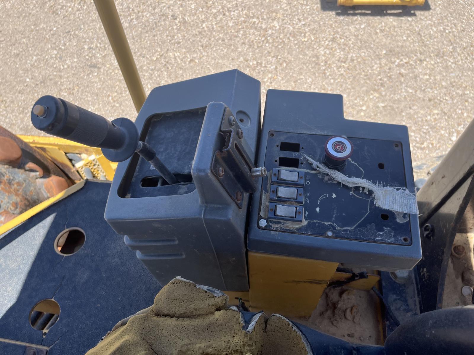./imagenes/INVOICE/2019/17609/COMPACTADOR PATA DE CABRA CATERPILLAR CS-533E (7).JPG